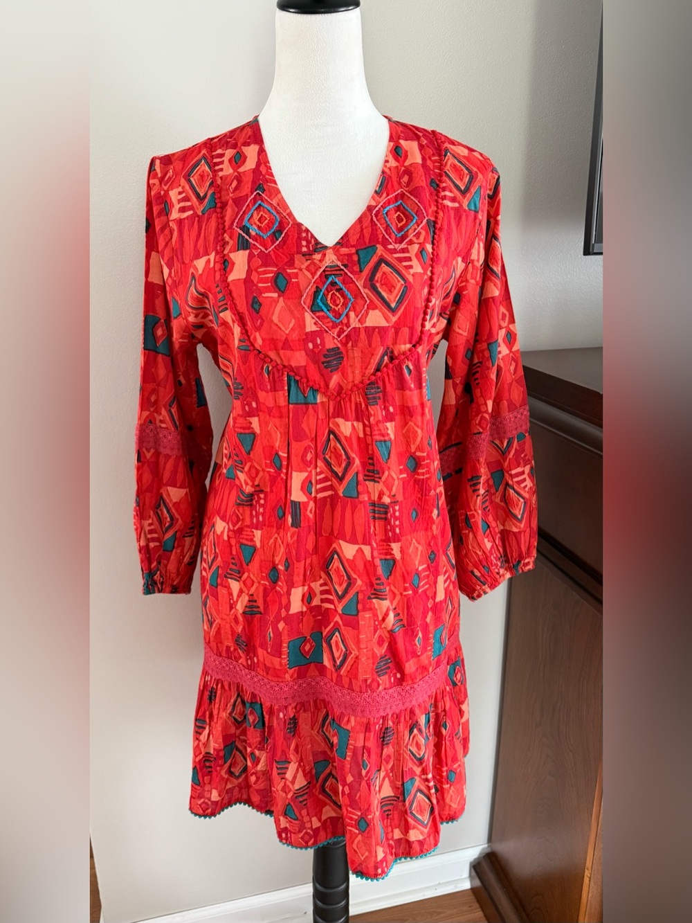 Moda Posa Geometric V-Neck Long-Sleeve Dress, M